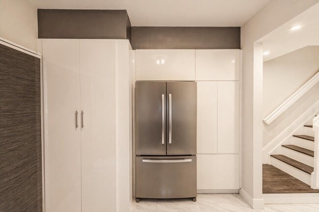 Building Photo - 3333 Cabaret Ln