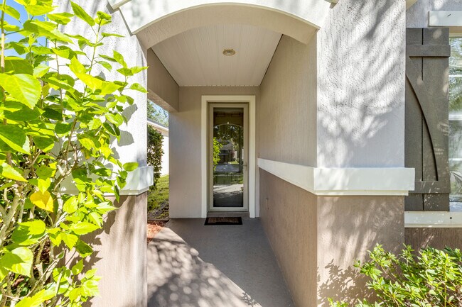 Building Photo - 627 Aeolian Dr