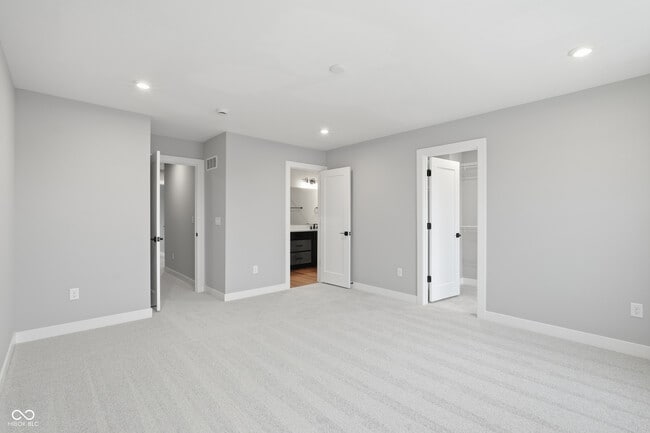 Building Photo - 420 Elite St