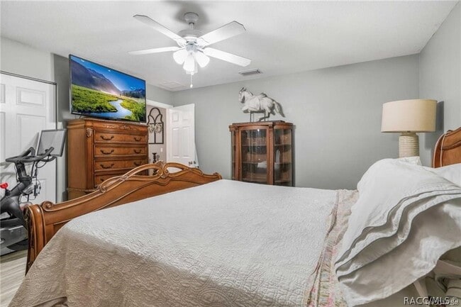 Building Photo - 2142 S Gleneagle Terrace