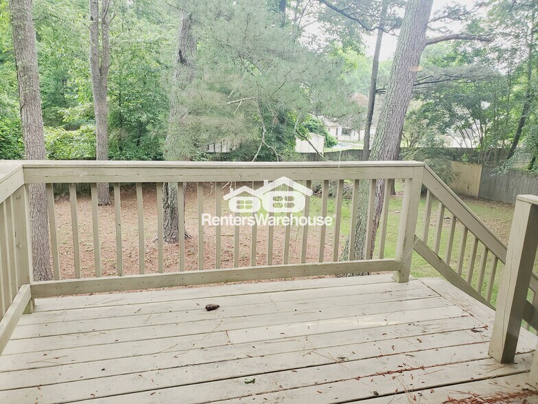Building Photo - 2531 Country Lake Cir