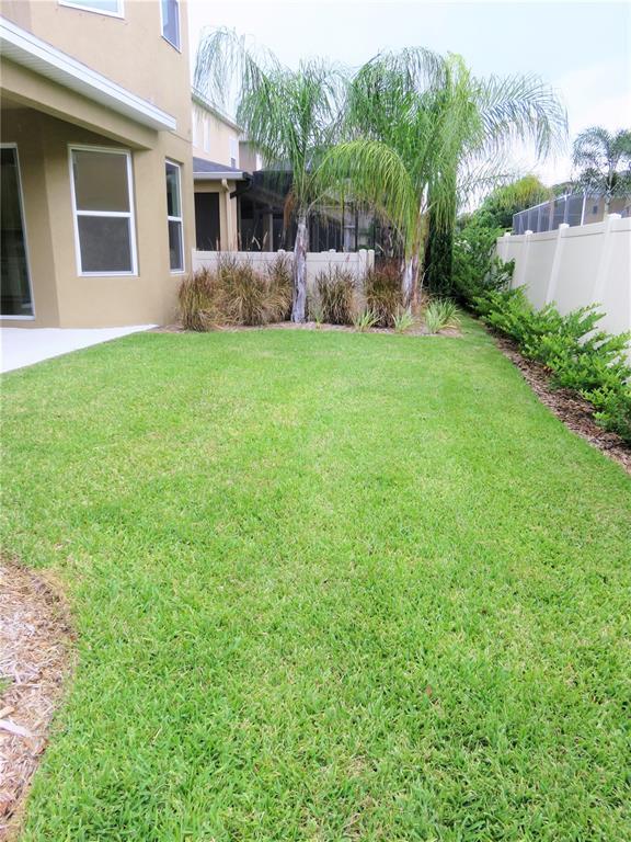 Building Photo - 8828 Tropical Palm Dr