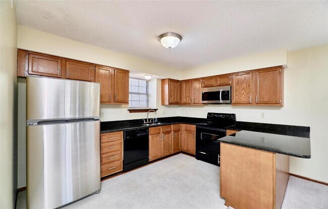 Building Photo - 2304 Yellowstone Park Ct