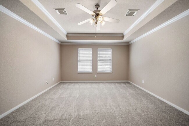 Building Photo - Exceptionally well-maintained Sterling Ridge Townhome boasts an array of desirable features!