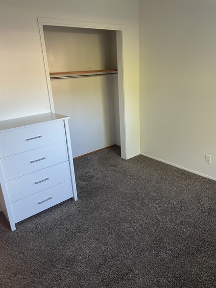 Building Photo - 186 N 500 E