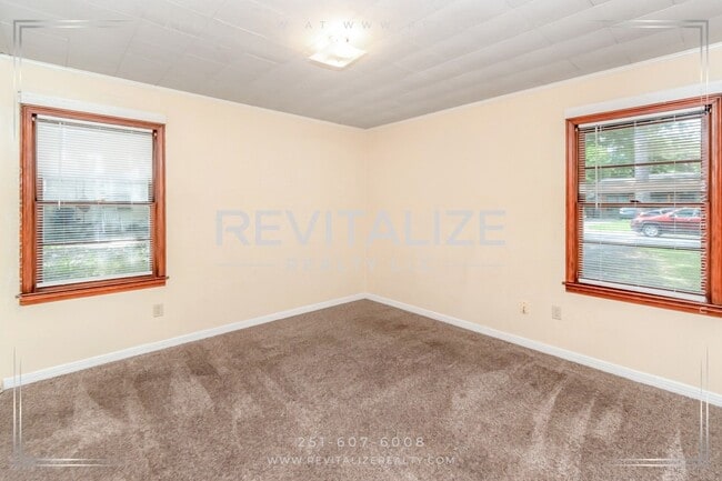 Building Photo - 1815 Ogburn Ave