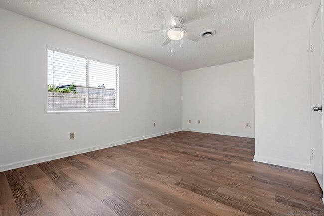 Building Photo - 10625 Amantha Ave