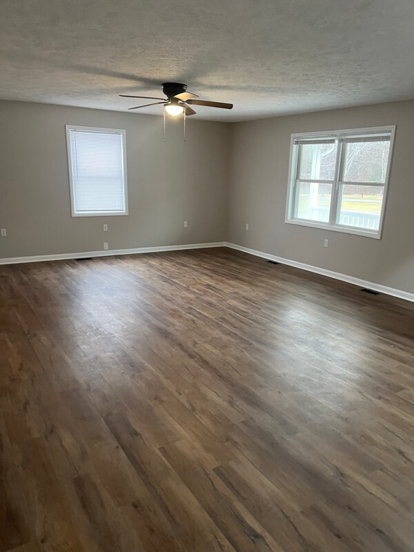 Building Photo - 410 Nace Rd