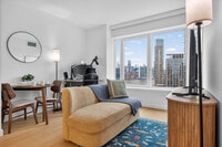 Building Photo - 16 Dupont St