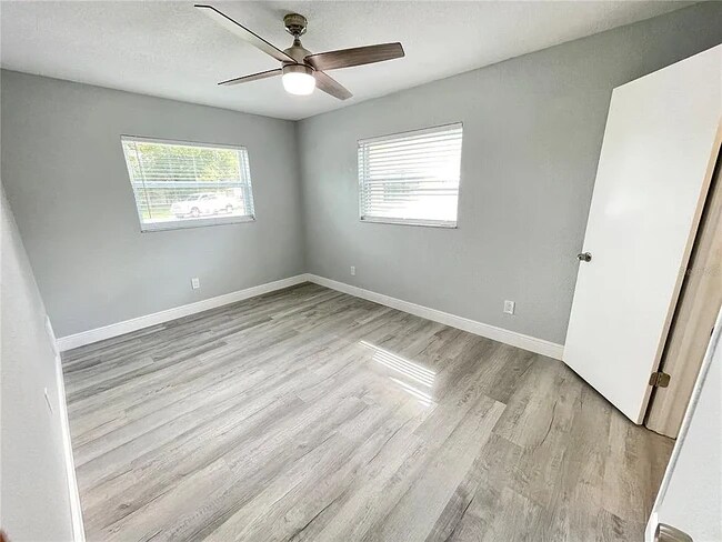 Building Photo - 1806 Ironwood Ct W