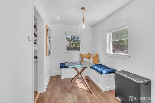 Building Photo - 1355 Hamilton St