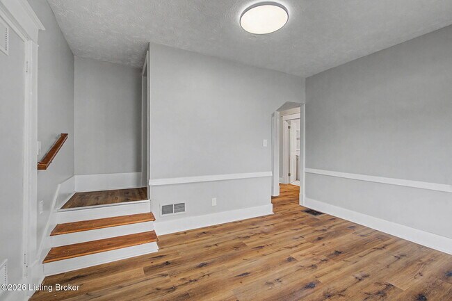 Building Photo - 2906 Dixie Hwy