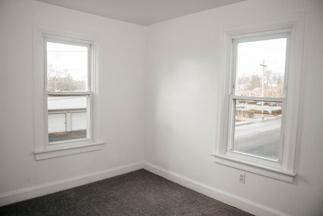 Building Photo - 312 Vine St