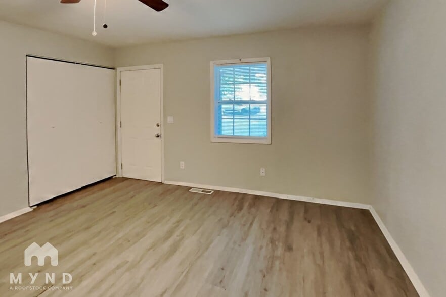 Building Photo - 4484 Bonnie Glen Ct