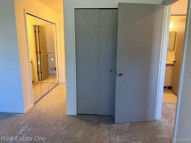 Building Photo - 1629 Glenbrooke Ct