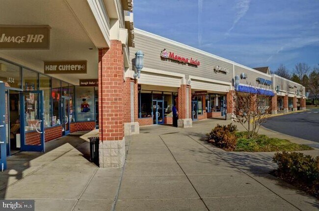 Building Photo - 1519 North Point Dr