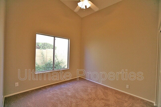 Building Photo - 7721 W Tonto Dr
