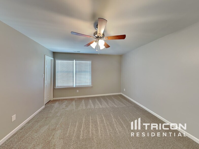 Building Photo - 2041 Speedwell Ct