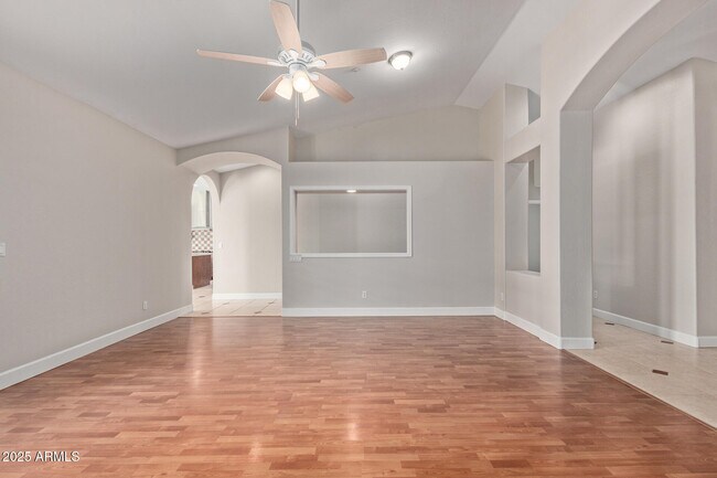 Building Photo - 9366 E Celtic Dr