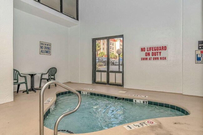 Building Photo - 2500b N Ocean Blvd