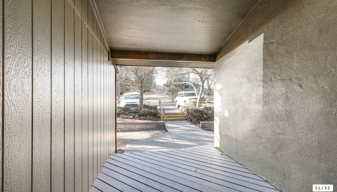 Building Photo - 2665 N Valley View Rd