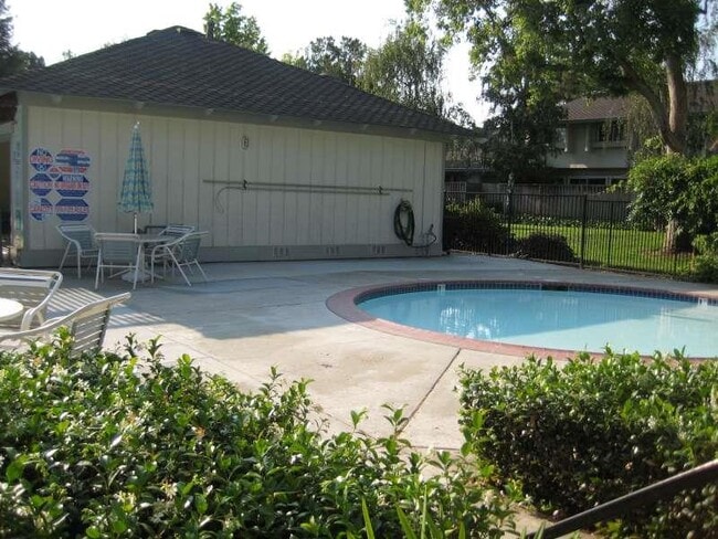 Building Photo - 10843 Northfield Square