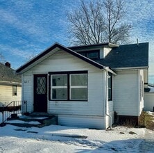 Building Photo - Charming Completely Remodeled Home!