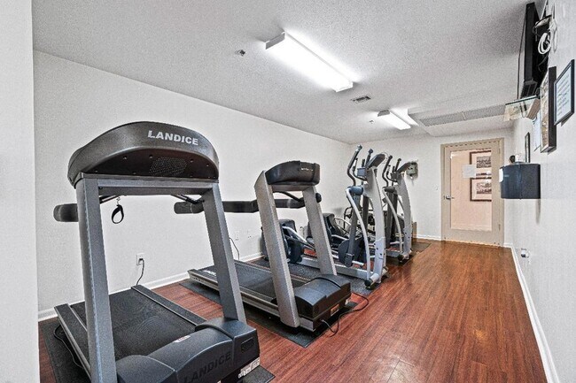 Building Photo - 3009 S Ocean Blvd