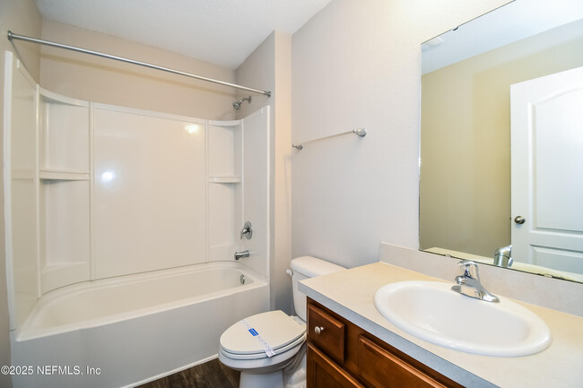 Building Photo - 3340 Canyon Falls Dr