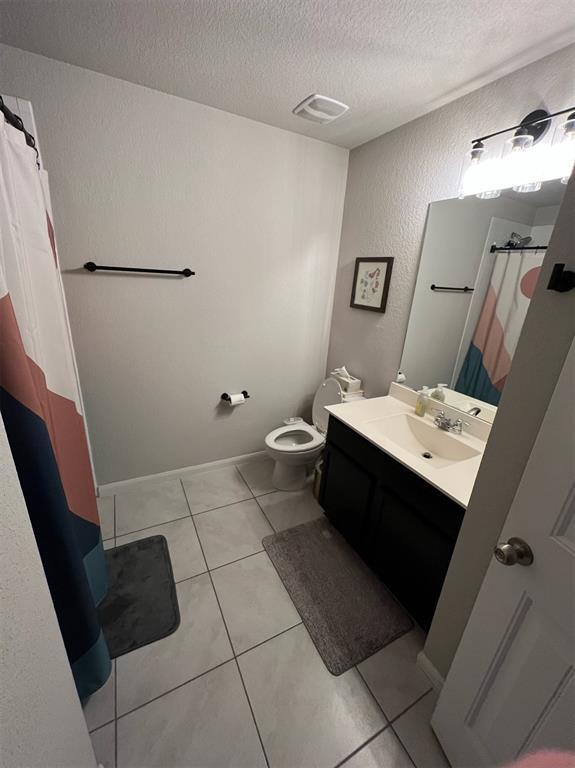 Building Photo - 2025 Langdale Ln