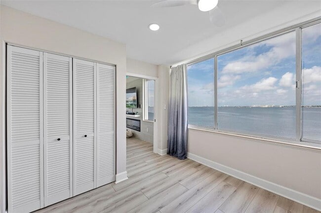 Building Photo - 5153 Isla Key Blvd S