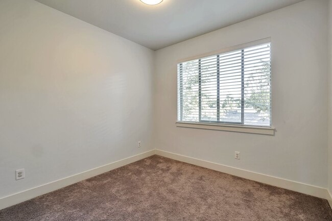 Building Photo - 309 S 47th St