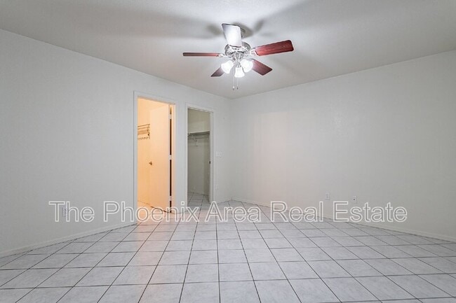 Building Photo - 663 S Colonial Ct