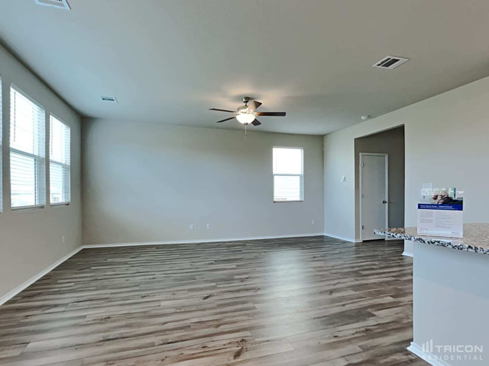 Building Photo - 5232 Saddle Clb Dr