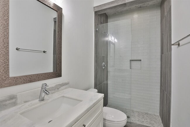 Building Photo - 4527 Graustark St