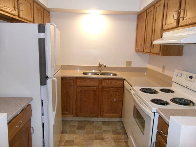 Building Photo - 222 S Ten Broeck St