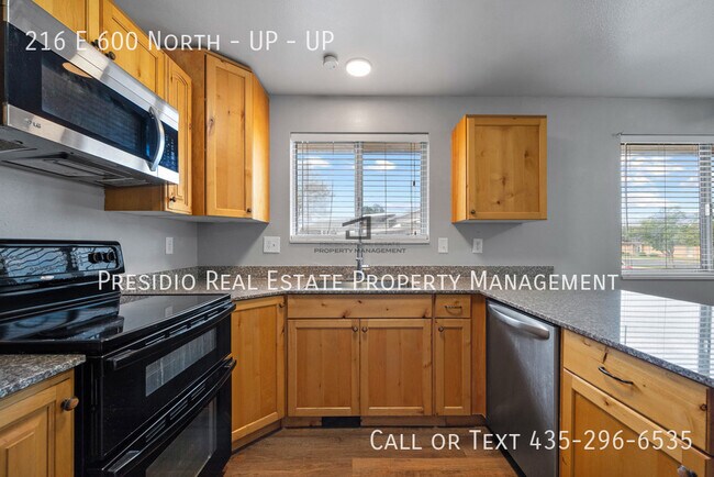 Building Photo - 216 E 600 N