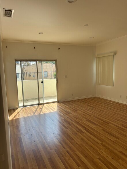 Master bedroom - 6418 W 6th St