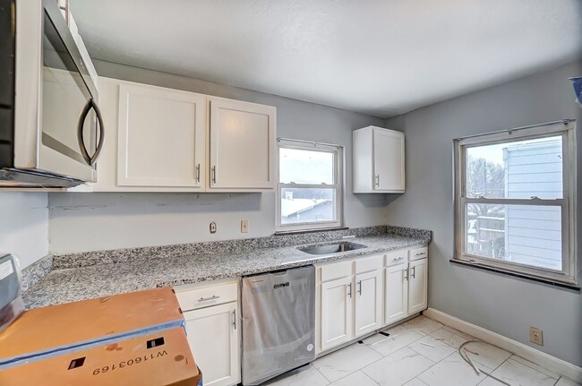 Building Photo - Four Bedroom Available!