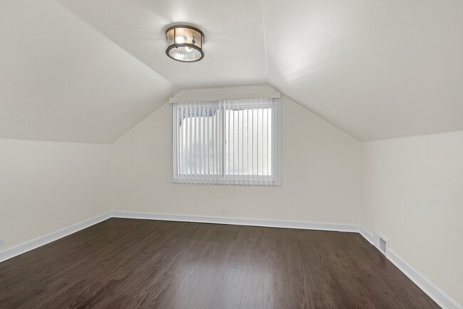 Building Photo - 3225 Illinois Rd