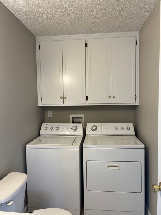 Building Photo - 153 Woodberry Dr