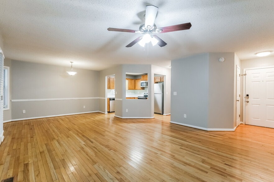 Building Photo - 426 Ivy Crest Dr