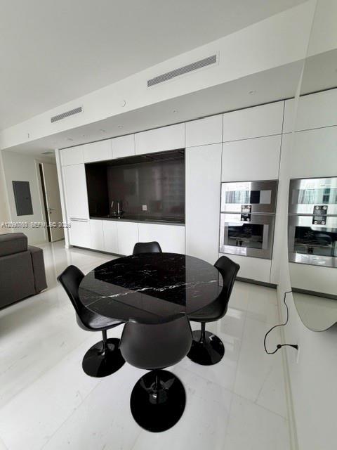 Building Photo - 300 Biscayne Blvd Way