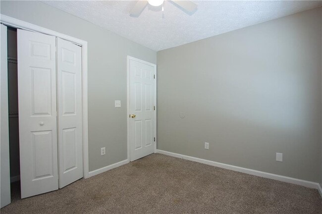 Building Photo - 350 Windermere Dr