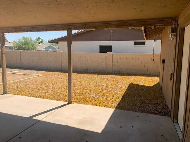 Building Photo - Great 3 bedroom 2 bath home