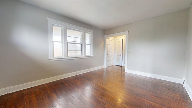 Building Photo - 3001 Denison Ave