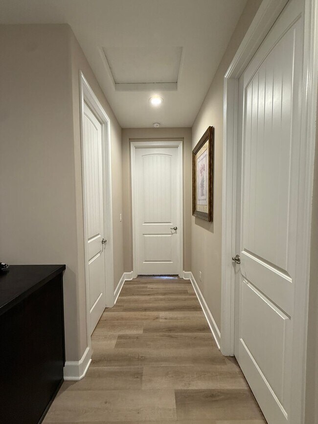 Building Photo - Beautiful Newer Meadows at Rice Ranch Sing...