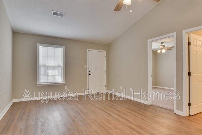 Building Photo - 1529 Abby Way