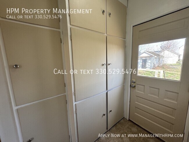 Building Photo - 1215 21st St NW