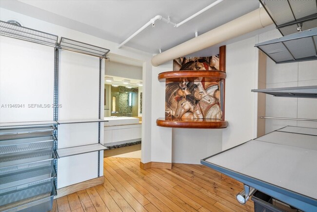 Building Photo - 21205 NE 37th Ave